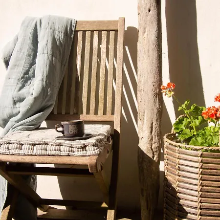 Kamilla's Cottage, 1 Km. From The Holiday home