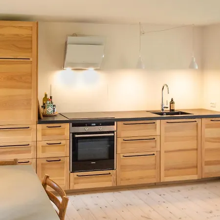 Kamilla's Cottage, 1 Km. From The