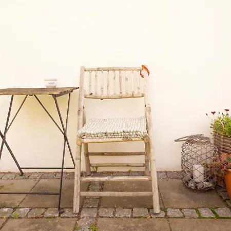 Feriehus Kamilla's Cottage, 1 Km. From The Stege